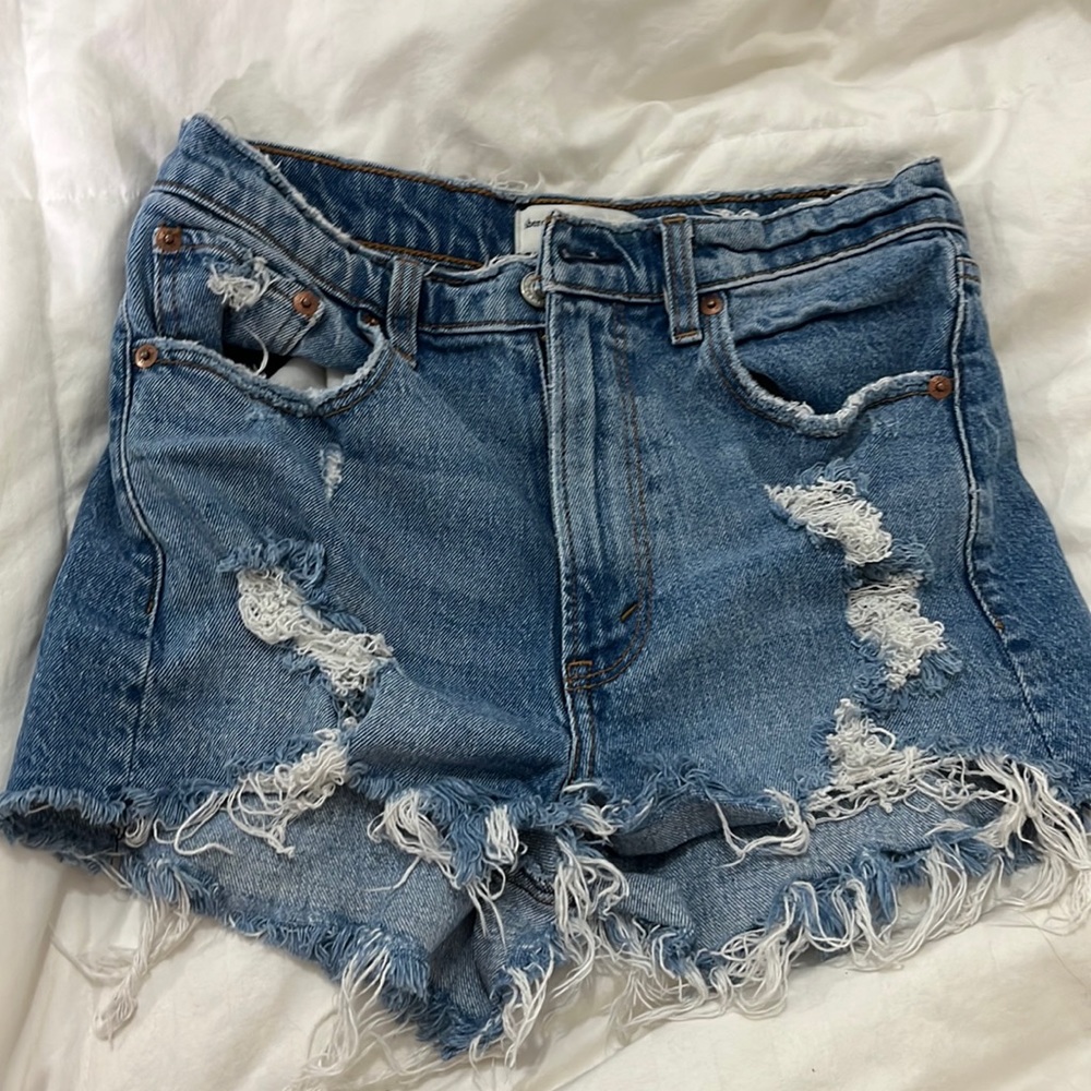 Abercrombie and Fitch Mom high rise short